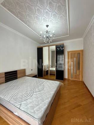 3 otaqlı Köhnə tikili, Həzi Aslanov m., Bakı