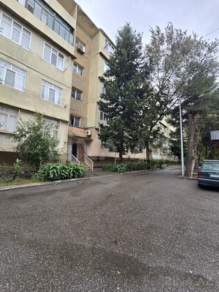 2 otaqlı Köhnə tikili, Xalqlar Dostluğu m., Bakı