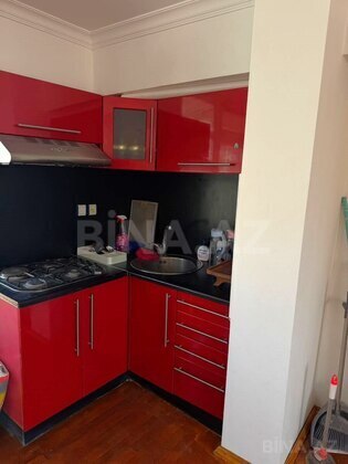 3 otaqlı Köhnə tikili, Bayıl q., Bakı