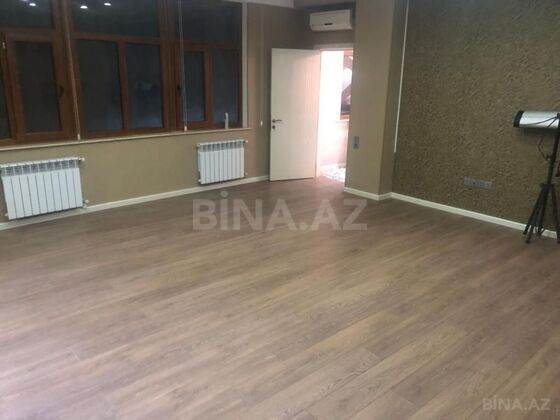 3 otaqlı Yeni tikili, Şah İsmayıl Xətai m., Bakı