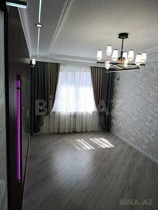 3 otaqlı Köhnə tikili, Xalqlar Dostluğu m., Bakı