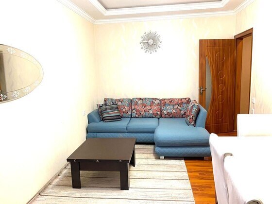 2 otaqlı Köhnə tikili, Həzi Aslanov m., Bakı
