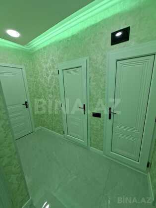 3 otaqlı Köhnə tikili, Bakıxanov q., Bakı