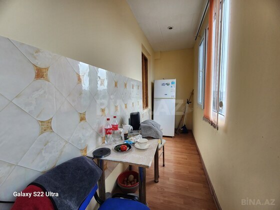 3 otaqlı Köhnə tikili, Qara Qarayev m., Bakı