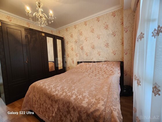 3 otaqlı Köhnə tikili, Qara Qarayev m., Bakı