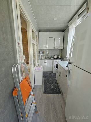 3 otaqlı Köhnə tikili, Azadlıq Prospekti m., Bakı