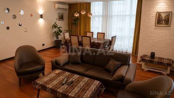 3 otaqlı Yeni tikili, Şah İsmayıl Xətai m., Bakı