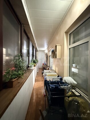 4 otaqlı Köhnə tikili, Bakıxanov q., Bakı