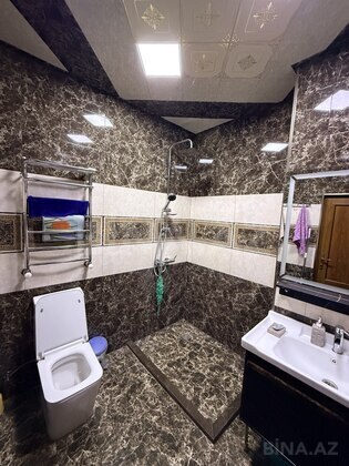 4 otaqlı Köhnə tikili, Bakıxanov q., Bakı