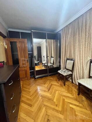 2 otaqlı Köhnə tikili, Neftçilər m., Bakı