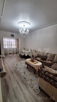 3 otaqlı Köhnə tikili, Xalqlar Dostluğu m., Bakı