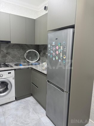 3 otaqlı Köhnə tikili, Həzi Aslanov m., Bakı