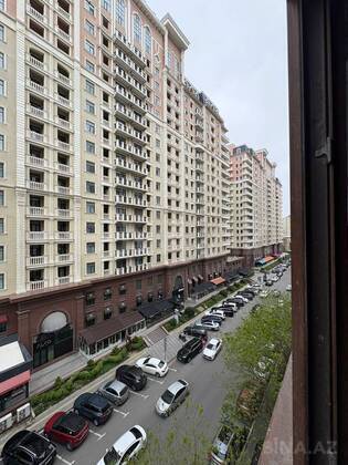 4 otaqlı Köhnə tikili, İnşaatçılar m., Bakı