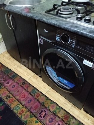 3 otaqlı Köhnə tikili, Memar Əcəmi m., Bakı