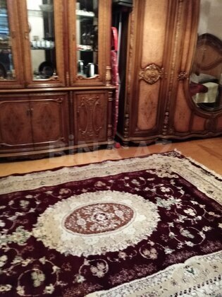 3 otaqlı Köhnə tikili, Memar Əcəmi m., Bakı