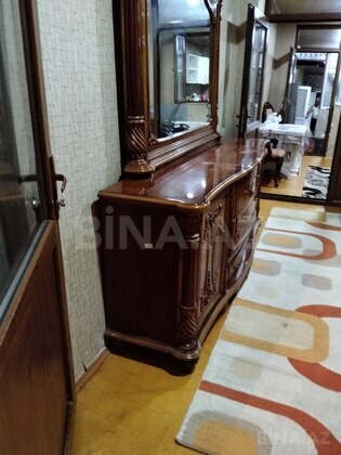 3 otaqlı Köhnə tikili, Memar Əcəmi m., Bakı