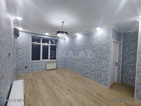 3 otaqlı Köhnə tikili, Qara Qarayev m., Bakı