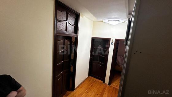 4 otaqlı Köhnə tikili, Həzi Aslanov q., Bakı