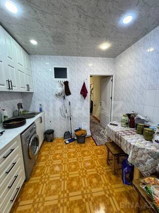 4 otaqlı Köhnə tikili, Azadlıq Prospekti m., Bakı