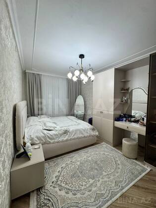4 otaqlı Köhnə tikili, Azadlıq Prospekti m., Bakı