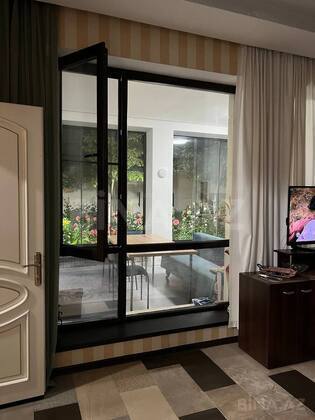 8 otaqlı Həyət evi/Bağ evi, Qusar