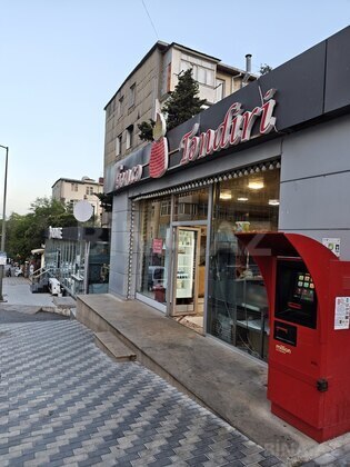 2 otaqlı Köhnə tikili, Memar Əcəmi m., Bakı