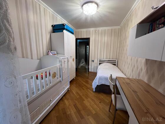 4 otaqlı Köhnə tikili, Bakıxanov q., Bakı