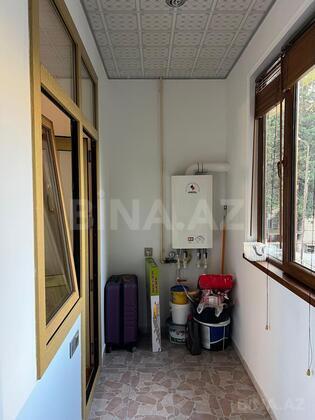 4 otaqlı Köhnə tikili, Bakıxanov q., Bakı
