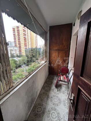2 otaqlı Köhnə tikili, İnşaatçılar m., Bakı