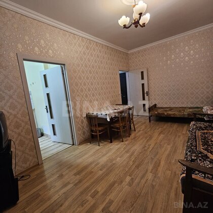 2 otaqlı Köhnə tikili, Memar Əcəmi m., Bakı