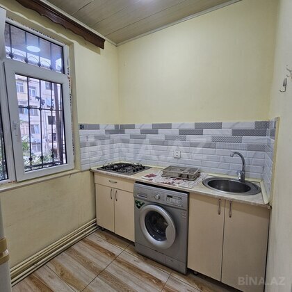 2 otaqlı Köhnə tikili, Memar Əcəmi m., Bakı