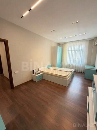 3 otaqlı Yeni tikili, 8 Noyabr m., Bakı