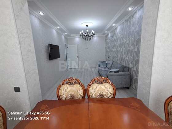 3 otaqlı Köhnə tikili, Bakıxanov q., Bakı