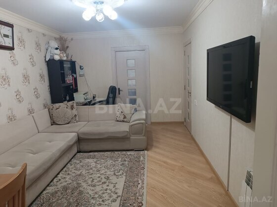 2 otaqlı Köhnə tikili, Qara Qarayev m., Bakı
