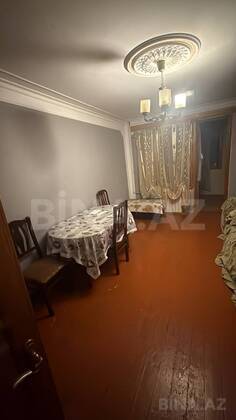 3 otaqlı Köhnə tikili, Qara Qarayev m., Bakı