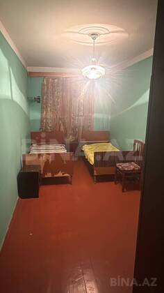 3 otaqlı Köhnə tikili, Qara Qarayev m., Bakı