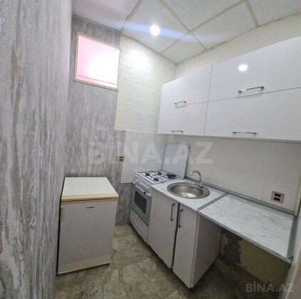 2 otaqlı Köhnə tikili, Memar Əcəmi m., Bakı