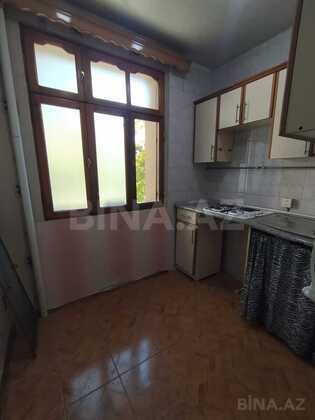 2 otaqlı Köhnə tikili, Bakıxanov q., Bakı