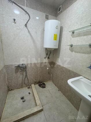 3 otaqlı Köhnə tikili, Memar Əcəmi m., Bakı