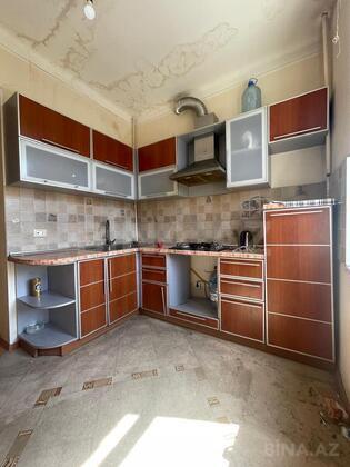 3 otaqlı Köhnə tikili, Elmlər Akademiyası m., Bakı