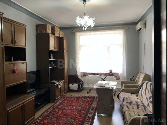 2 otaqlı Köhnə tikili, Nizami m., Bakı