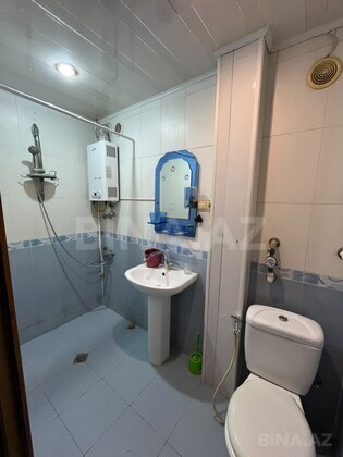 3 otaqlı Köhnə tikili, Elmlər Akademiyası m., Bakı