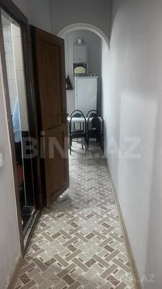 2 otaqlı Köhnə tikili, Qara Qarayev m., Bakı