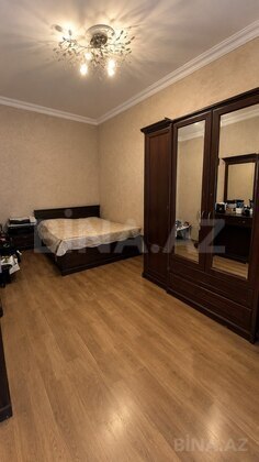 2 otaqlı Köhnə tikili, Qara Qarayev m., Bakı