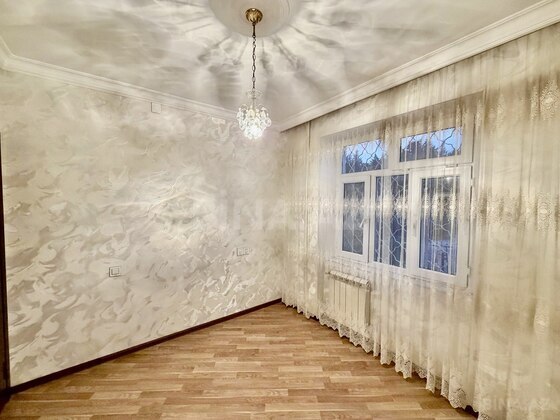 3 otaqlı Köhnə tikili, Xalqlar Dostluğu m., Bakı