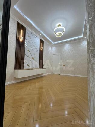 3 otaqlı Yeni tikili, Xırdalan