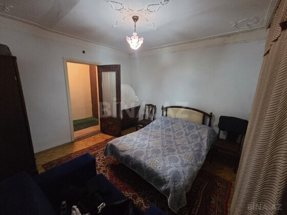 2 otaqlı Köhnə tikili, Bakıxanov q., Bakı