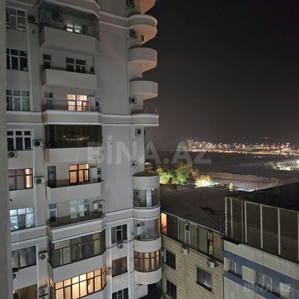 3 otaqlı Yeni tikili, Şah İsmayıl Xətai m., Bakı
