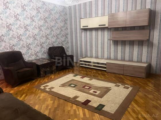 3 otaqlı Köhnə tikili, Əhmədli m., Bakı