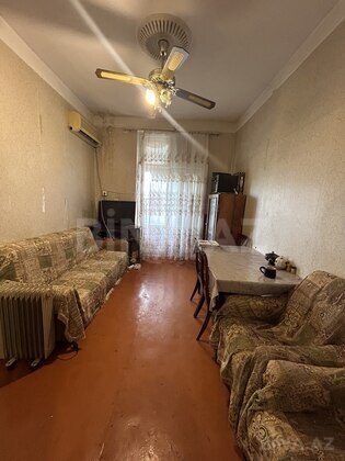 2 otaqlı Köhnə tikili, Elmlər Akademiyası m., Bakı